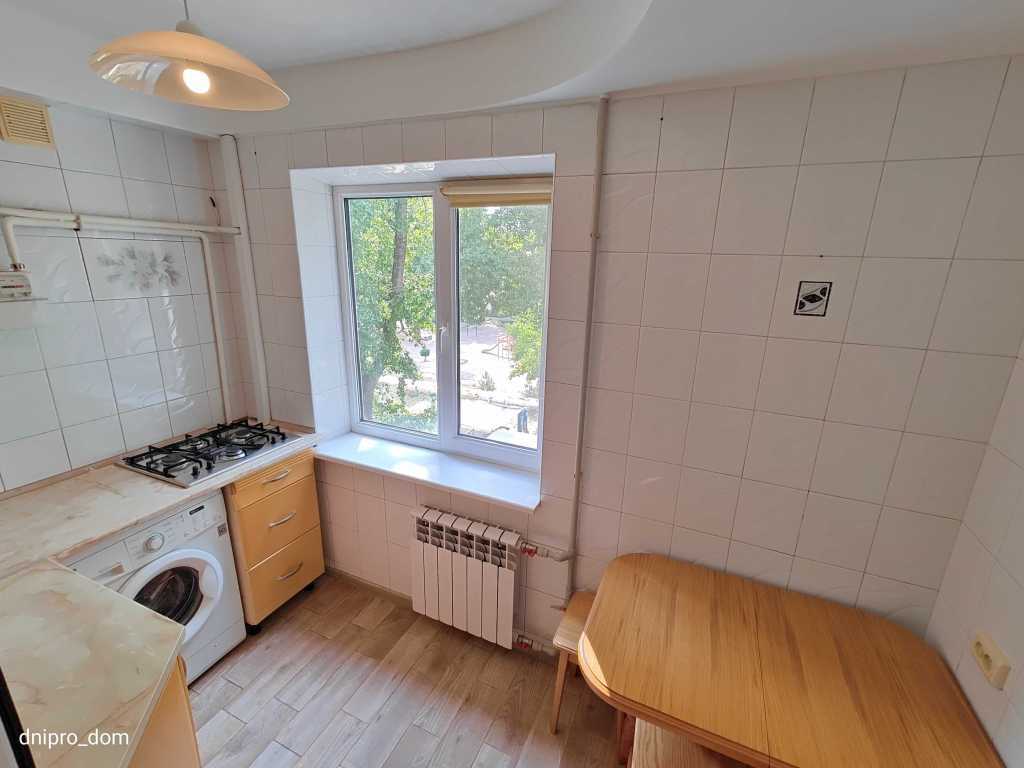 Продаж 2-кімнатної квартири 49 м², Батумська вул., 10