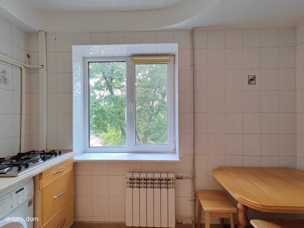 Продаж 2-кімнатної квартири 49 м², Батумська вул., 10
