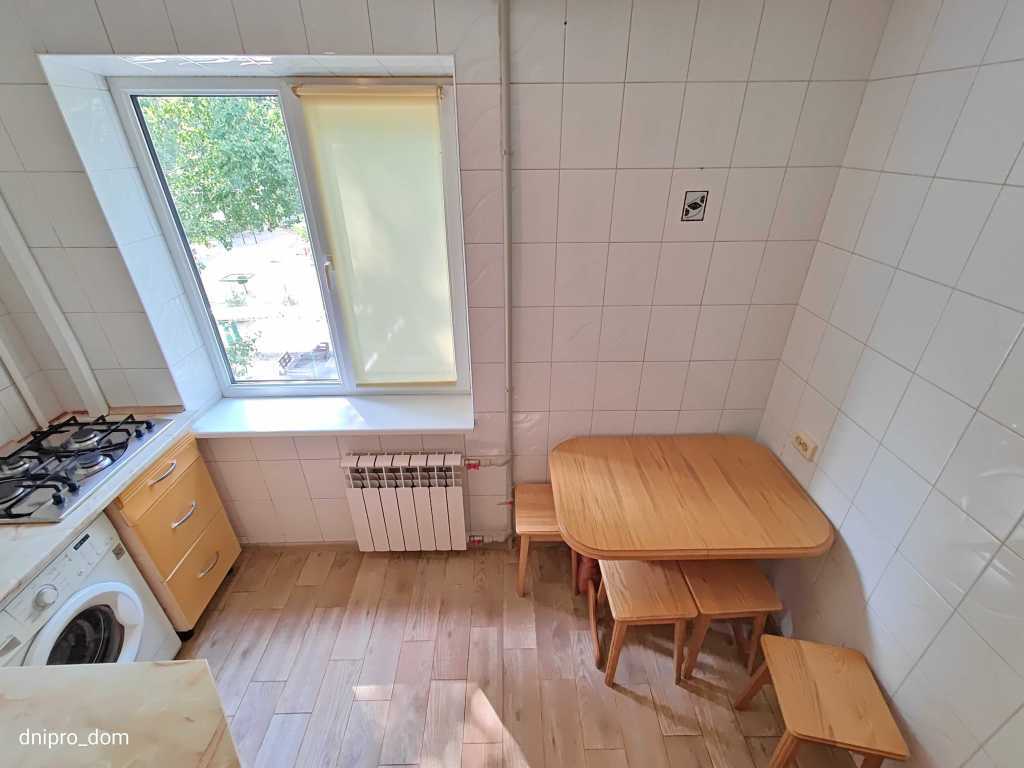 Продаж 2-кімнатної квартири 49 м², Батумська вул., 10