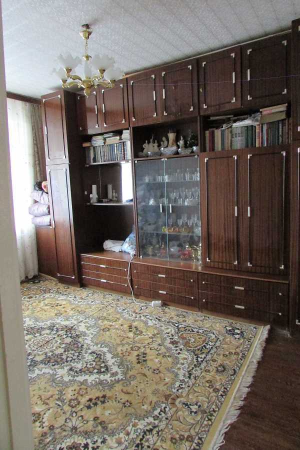 Продаж 3-кімнатної квартири 59.6 м², Чорнобильська вул., 3