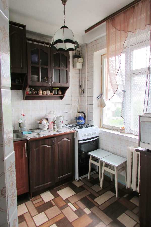 Продаж 3-кімнатної квартири 59.6 м², Чорнобильська вул., 3