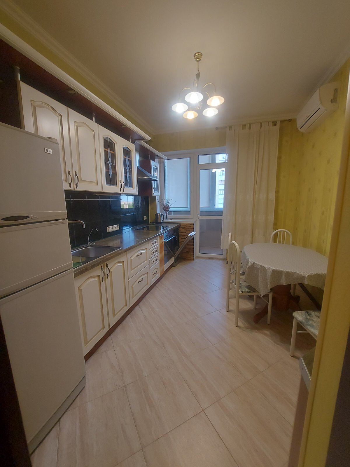 Оренда 2-кімнатної квартири 80 м², Небесної сотні просп., 3А К6