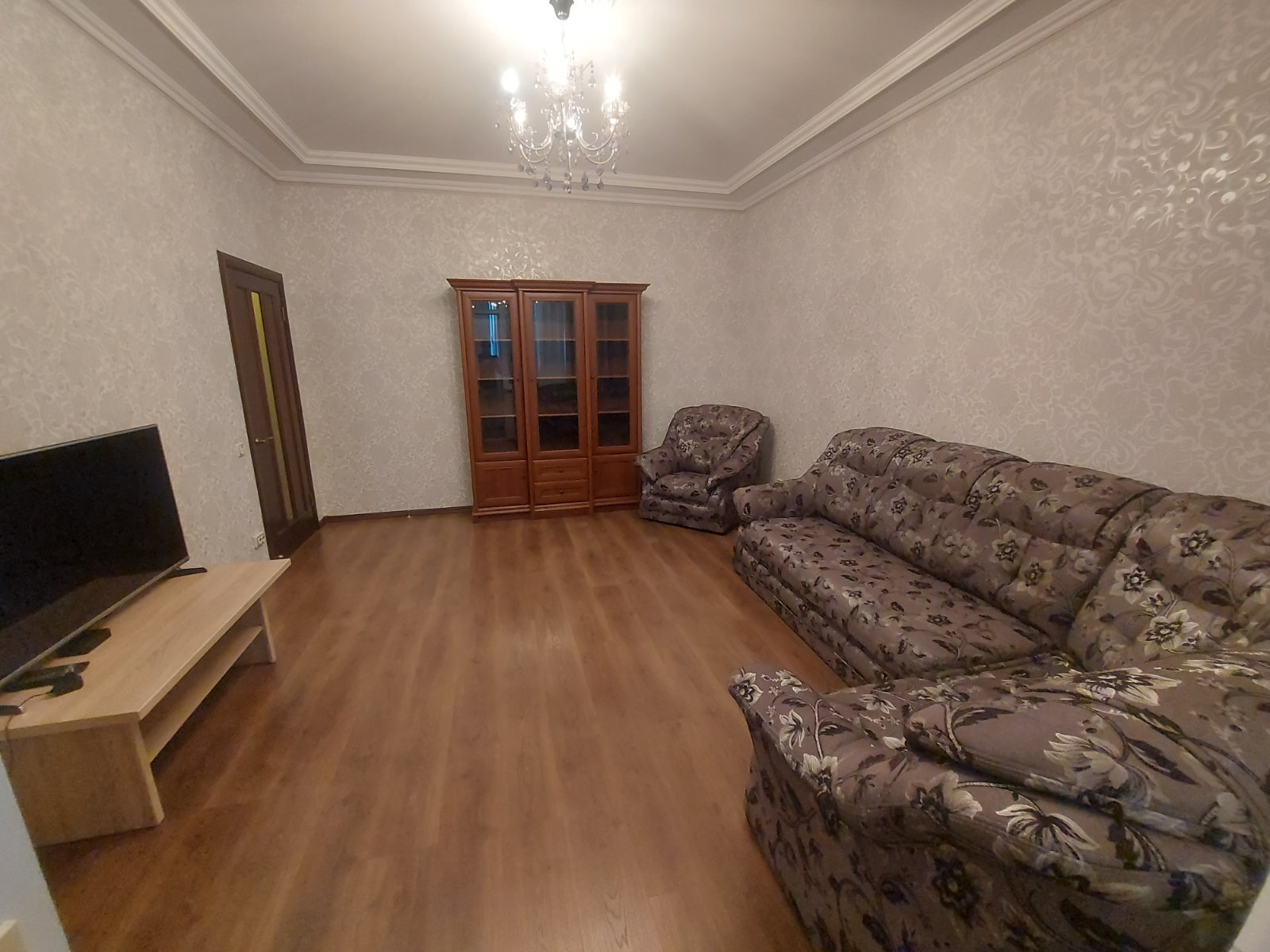 Оренда 2-кімнатної квартири 80 м², Небесної сотні просп., 3А К6