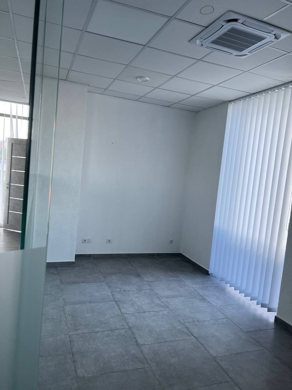 Аренда офиса 235 м², Андрея Фабра ул., 11