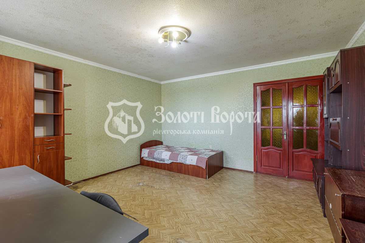 Продаж 3-кімнатної квартири 90 м², Полярна вул., 8є