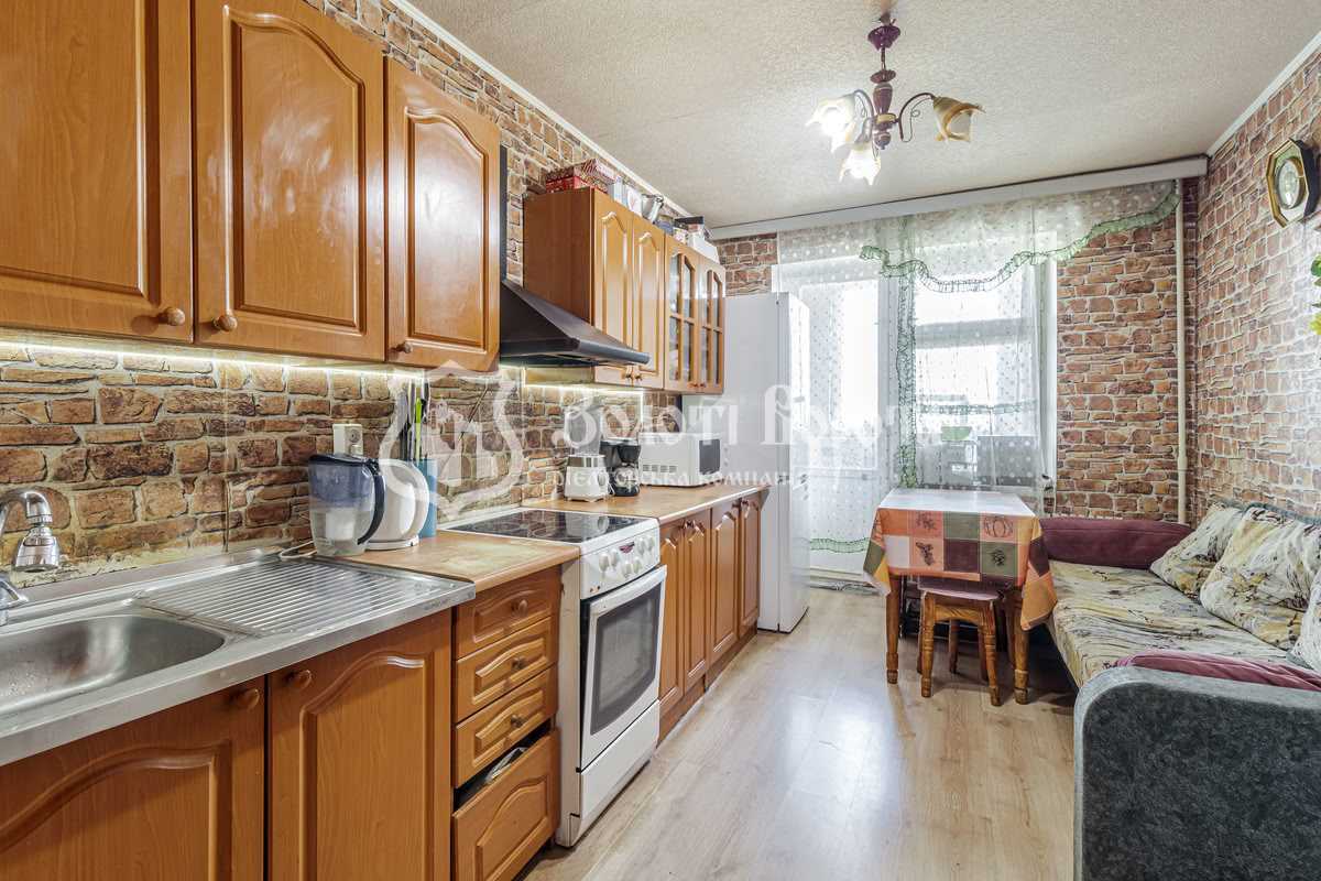 Продаж 3-кімнатної квартири 90 м², Полярна вул., 8є