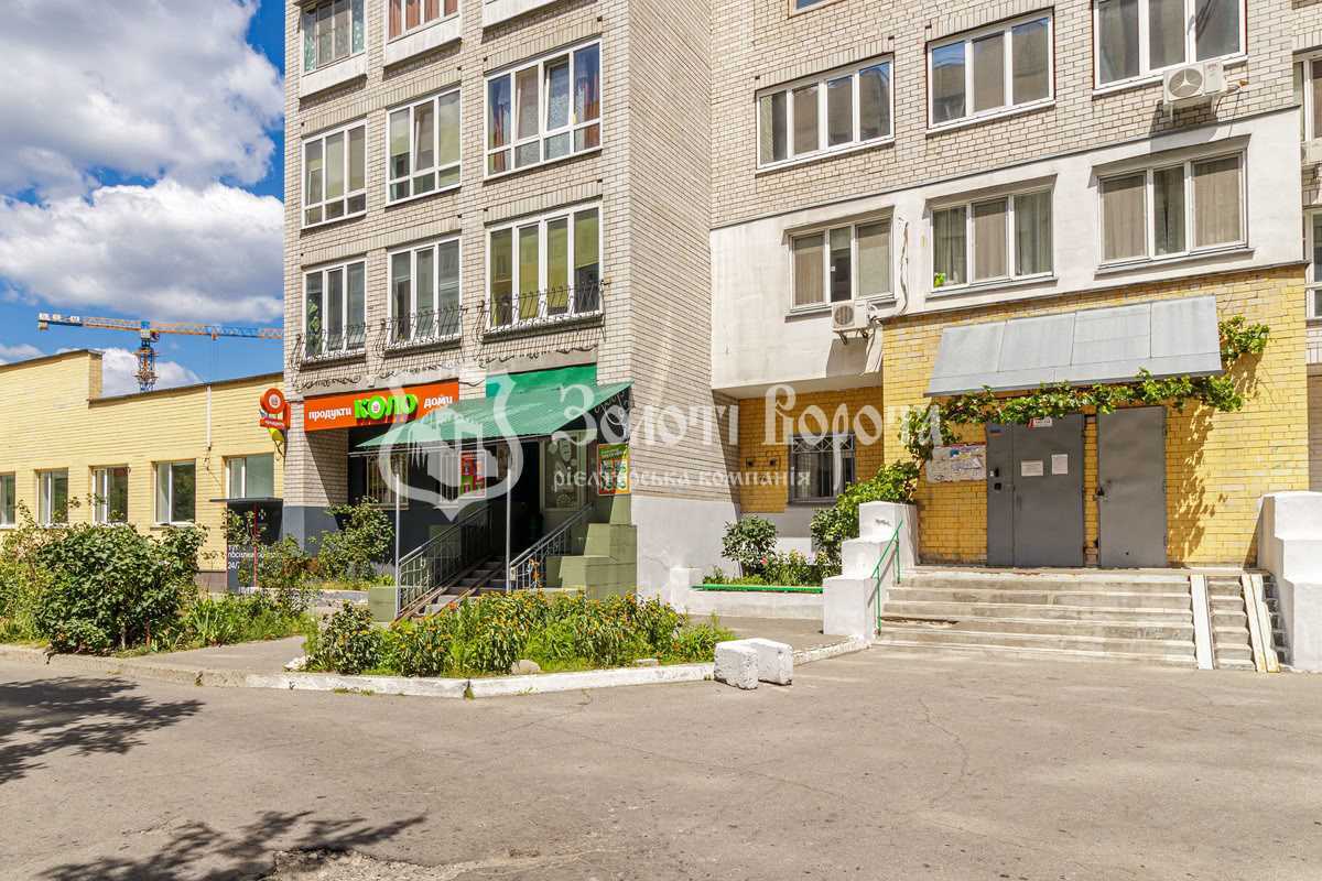 Продаж 3-кімнатної квартири 90 м², Полярна вул., 8є