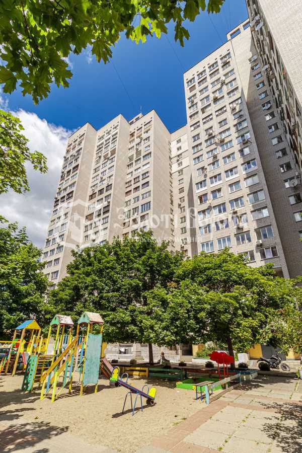 Продаж 3-кімнатної квартири 90 м², Полярна вул., 8є