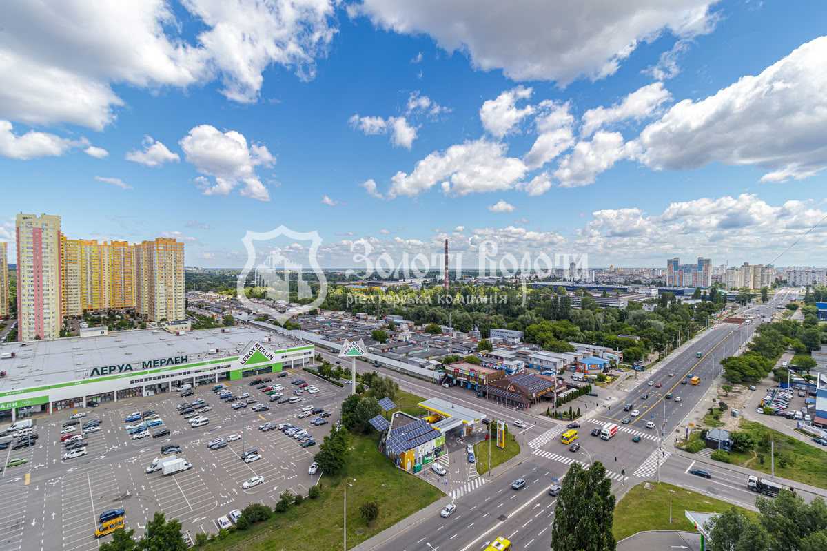 Продаж 3-кімнатної квартири 90 м², Полярна вул., 8є