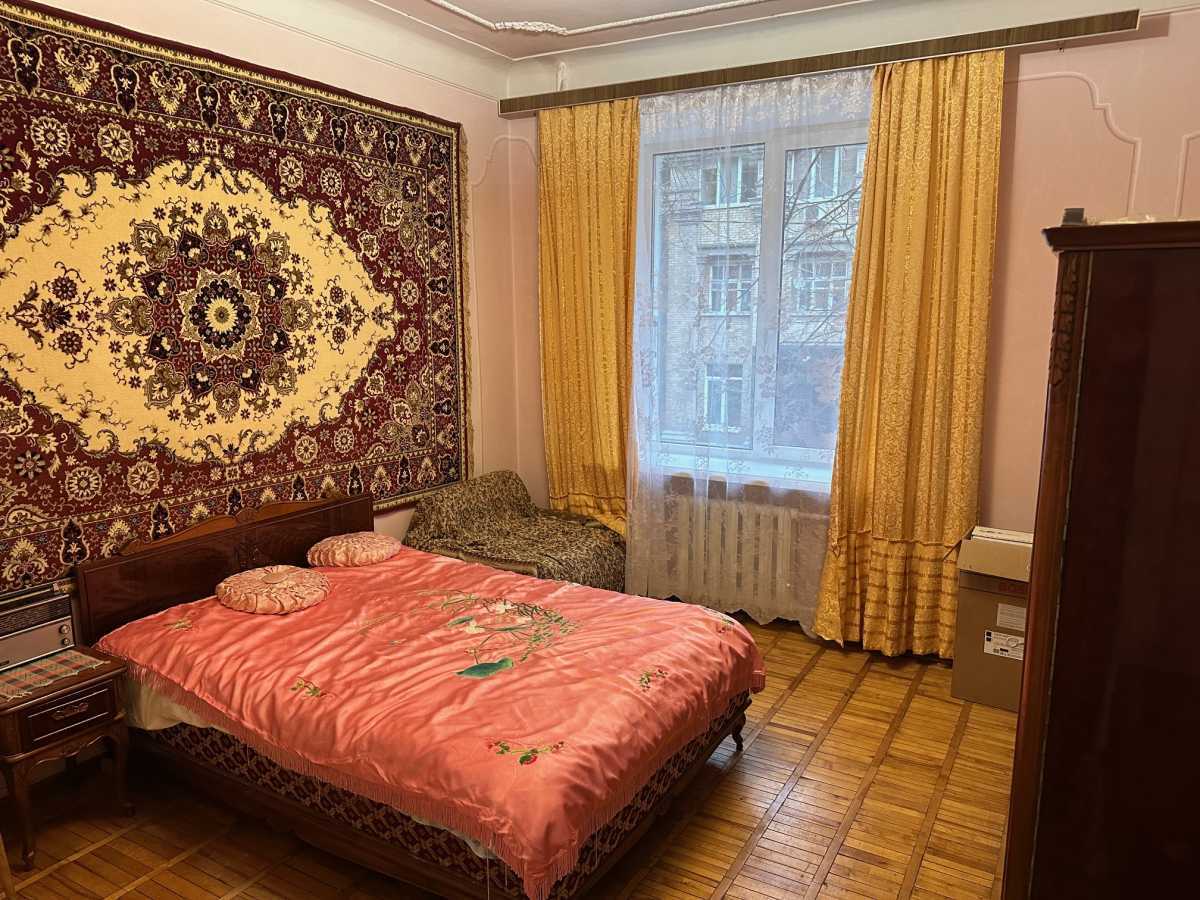 Продажа 2-комнатной квартиры 54 м², Глазунова ул., 3