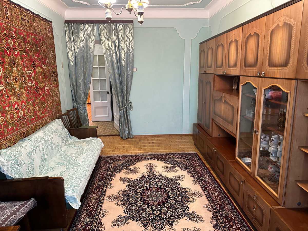Продажа 2-комнатной квартиры 54 м², Глазунова ул., 3