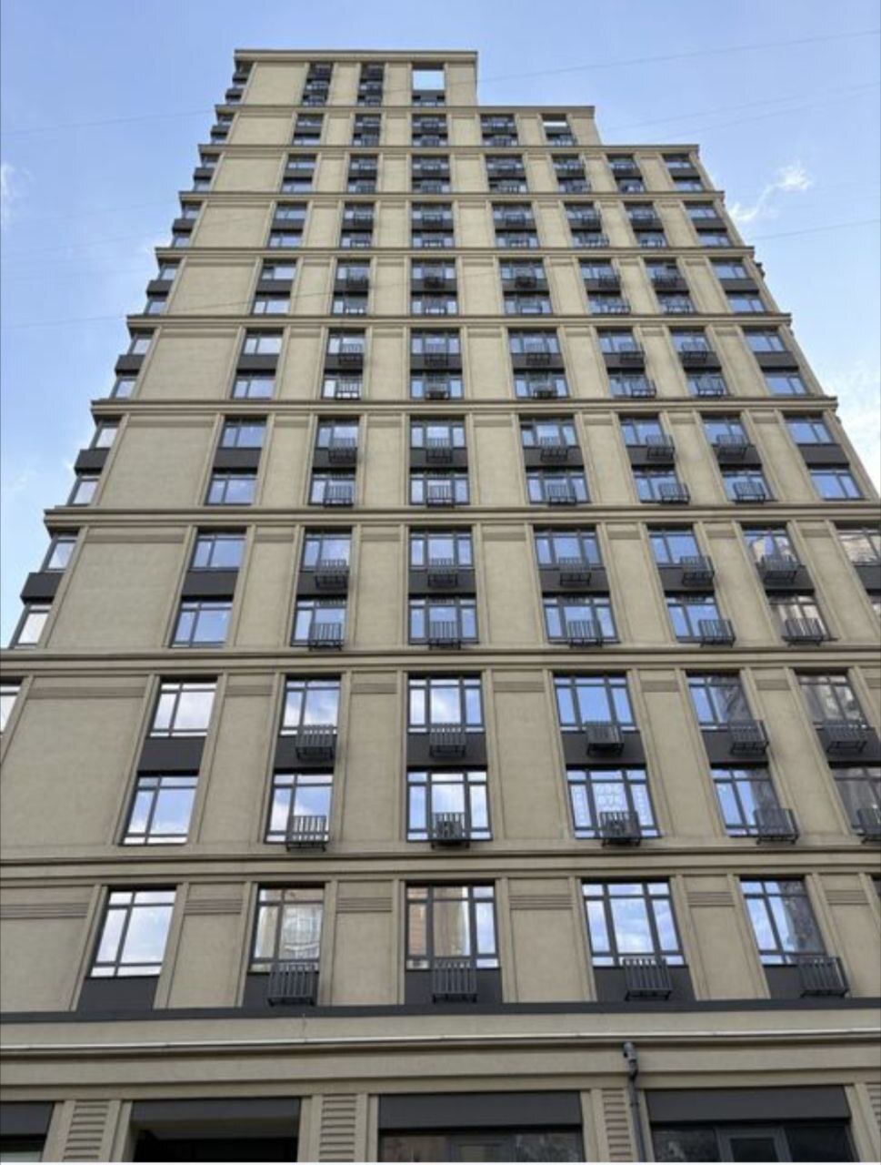 Продажа 3-комнатной квартиры 126.6 м², Речная ул., 4