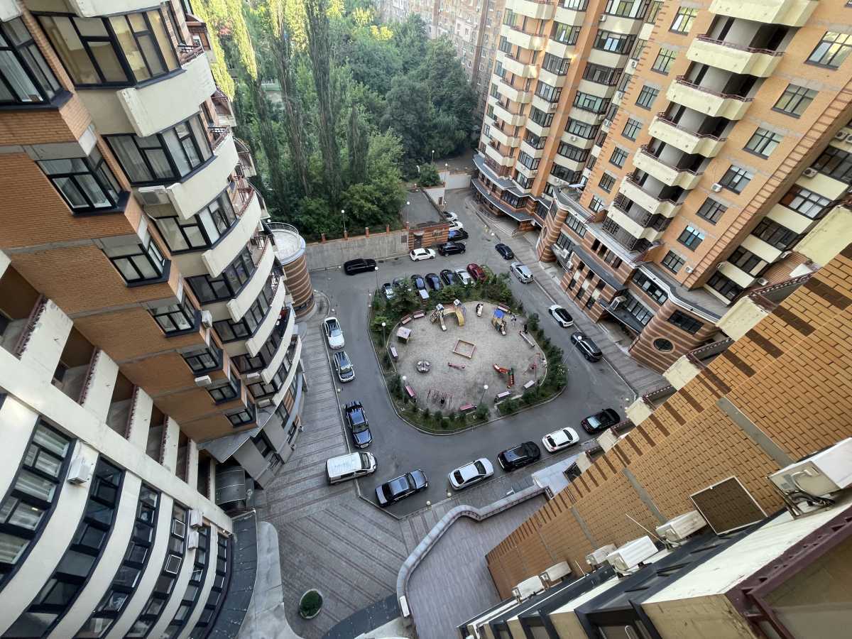 Продаж 3-кімнатної квартири 134.3 м², Лесі Українки бул., 7Б