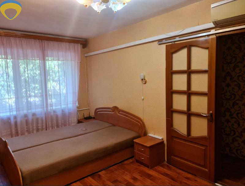 Продажа 2-комнатной квартиры 43.8 м², Одесская ул.