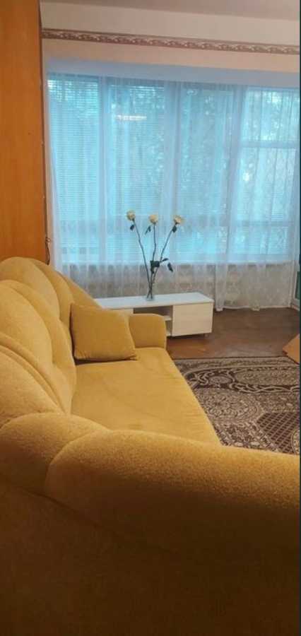 Оренда 3-кімнатної квартири 65 м², Мельникова, 18
