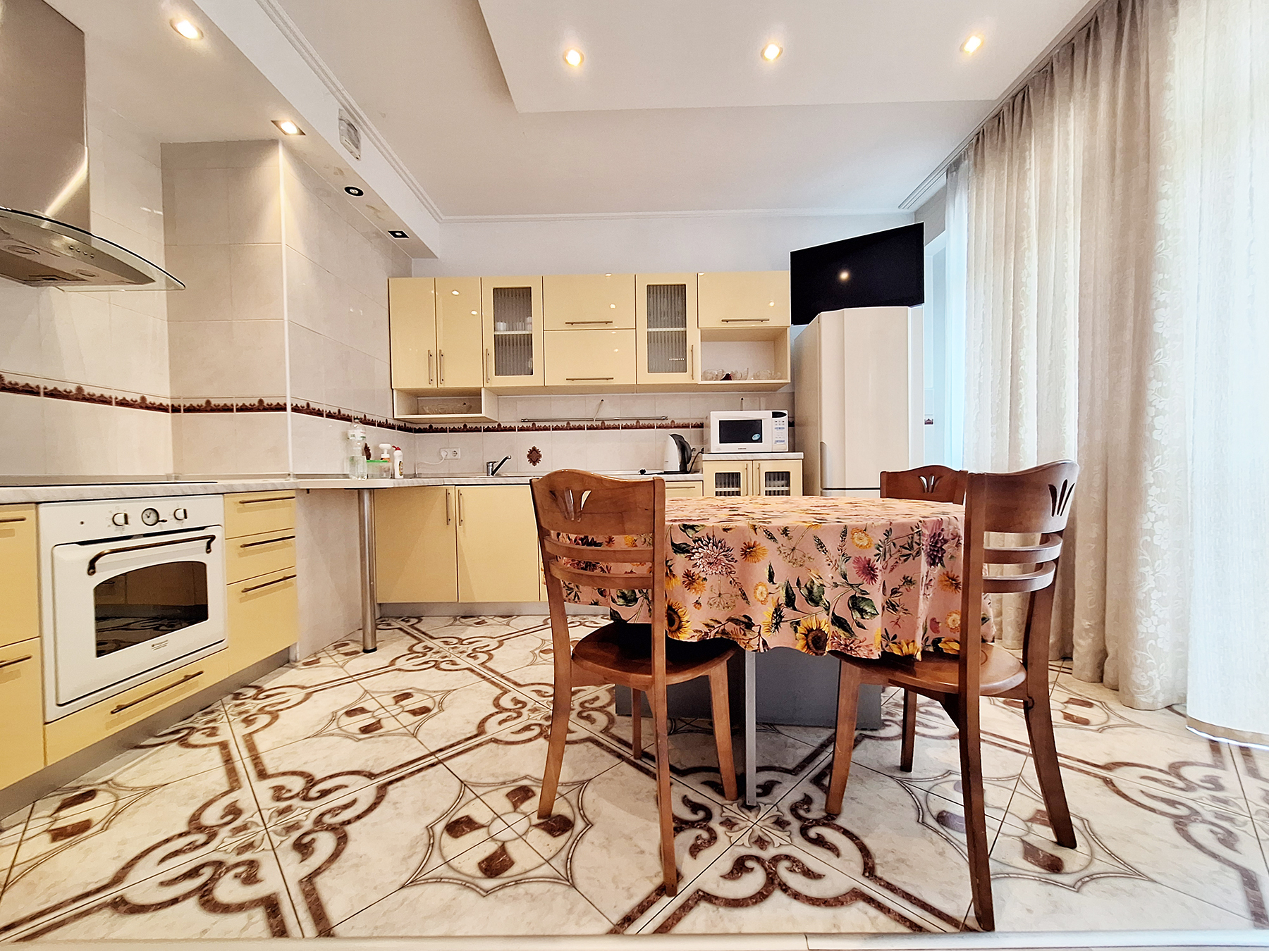 Аренда 3-комнатной квартиры 105 м², Героев Сталинграда просп., 53Б