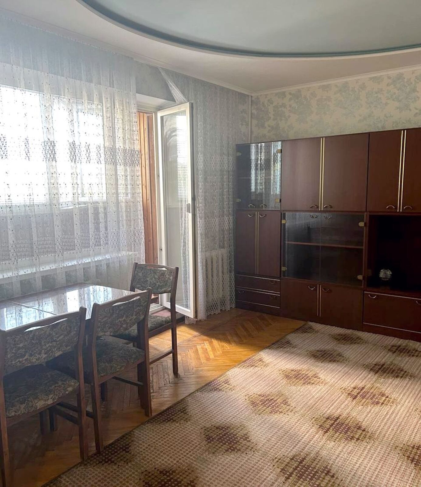 Оренда 3-кімнатної квартири 74 м², Миру просп., 63