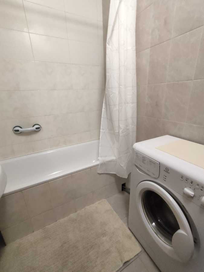Оренда 1-кімнатної квартири 42 м², Михайла Донця вул., Драгоманова, 14