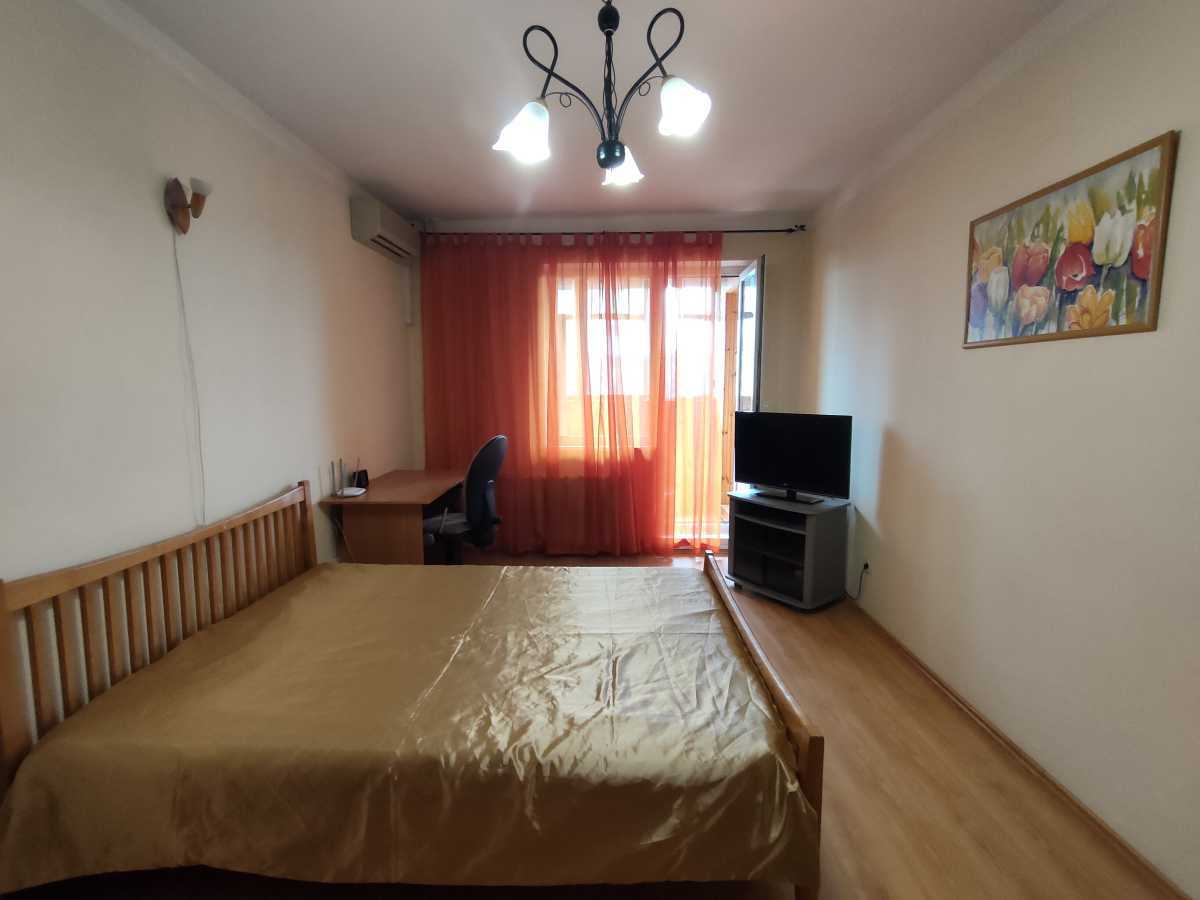 Оренда 1-кімнатної квартири 42 м², Михайла Донця вул., Драгоманова, 14