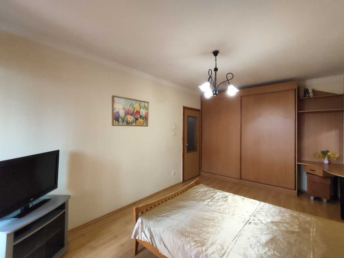 Оренда 1-кімнатної квартири 42 м², Михайла Донця вул., Драгоманова, 14