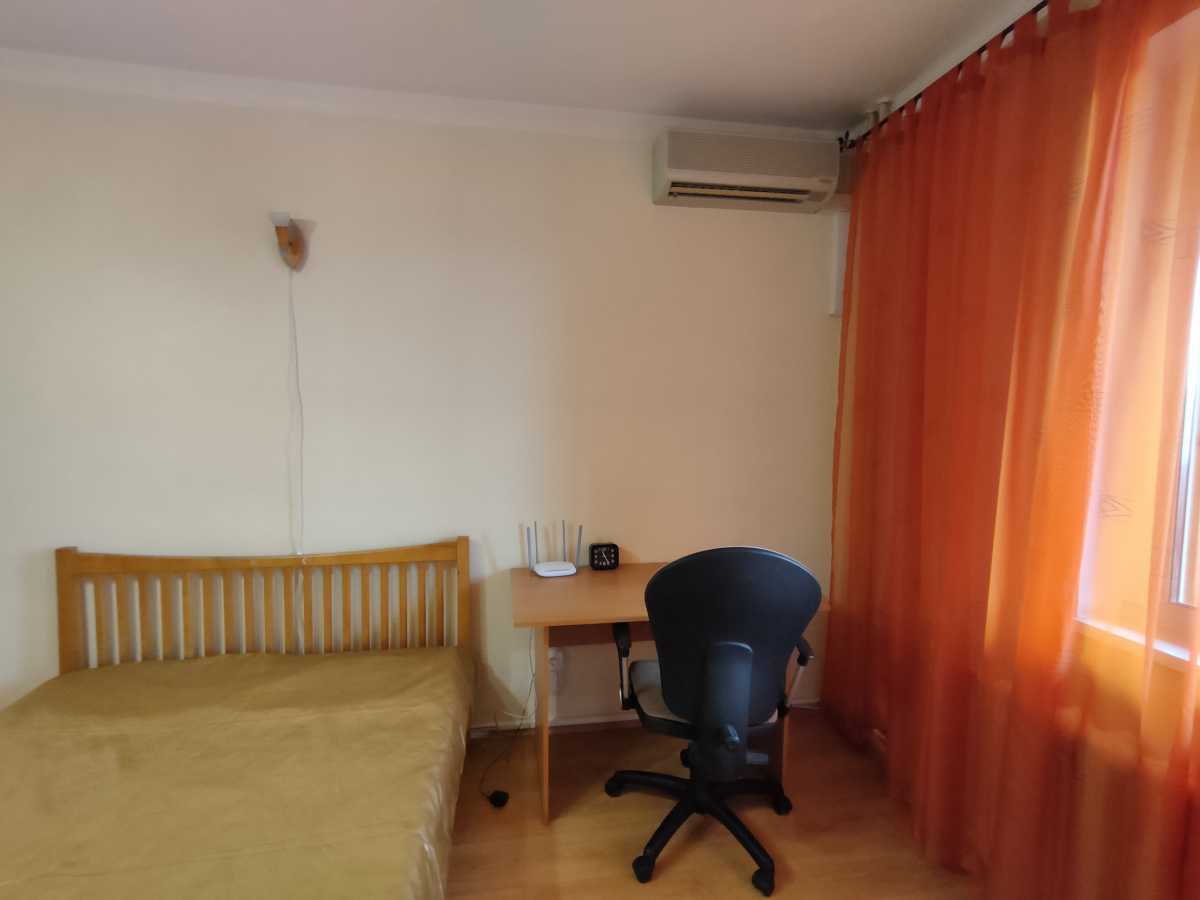 Оренда 1-кімнатної квартири 42 м², Михайла Донця вул., Драгоманова, 14