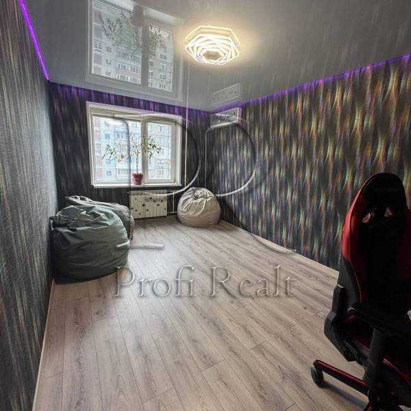 Продаж 2-кімнатної квартири 45 м², Деміївська вул., 45
