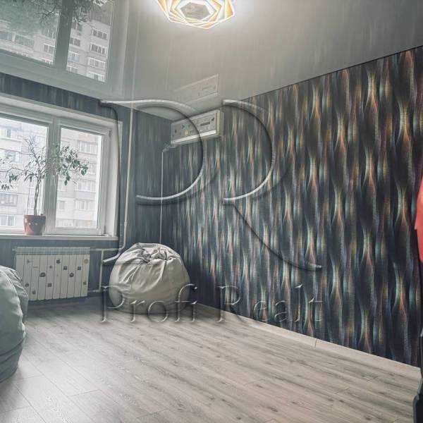 Продаж 2-кімнатної квартири 45 м², Деміївська вул., 45