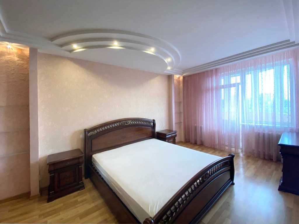 Оренда 2-кімнатної квартири 72 м², Феодосійський пров., 14