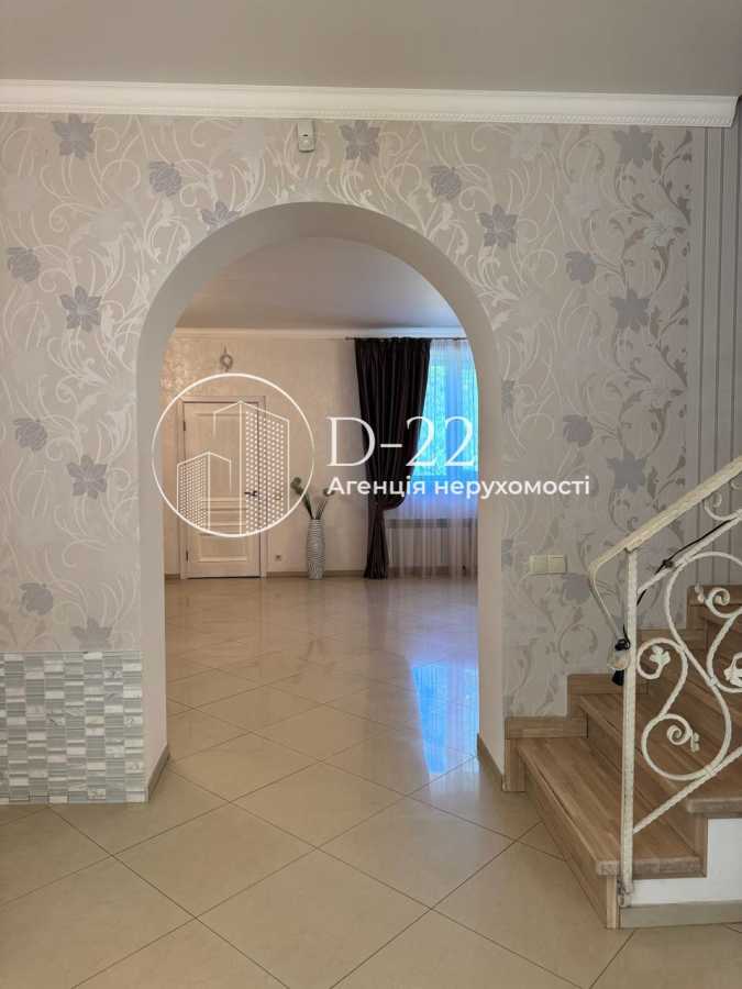 Продаж будинку 223 м², Заньковецької, 1
