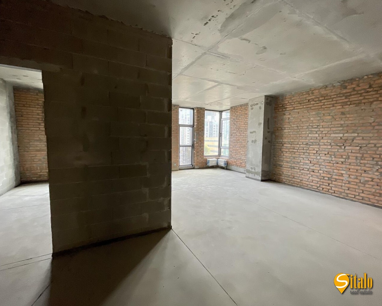 Продажа 3-комнатной квартиры 93 м², Василия Тютюнника ул.