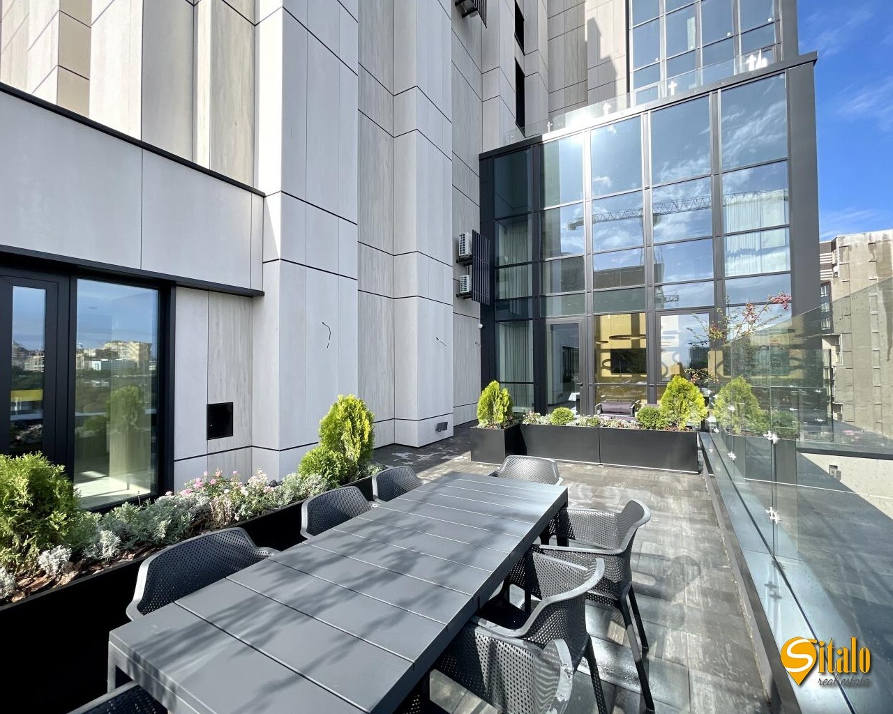 Продажа 3-комнатной квартиры 93 м², Василия Тютюнника ул.