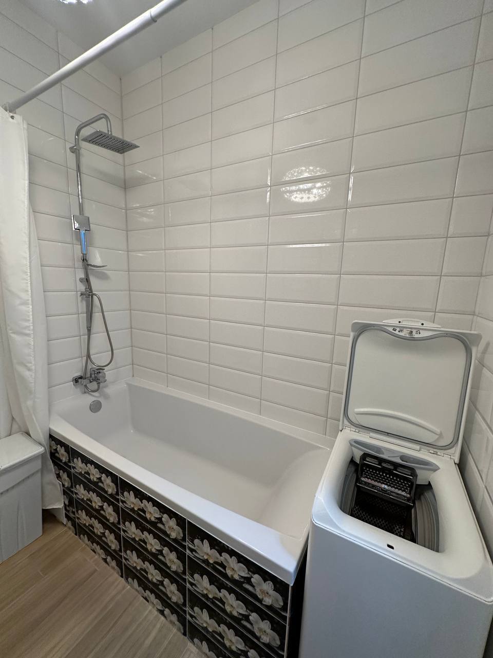 Оренда студії 50 м², Середньофонтанська вул., вул.355