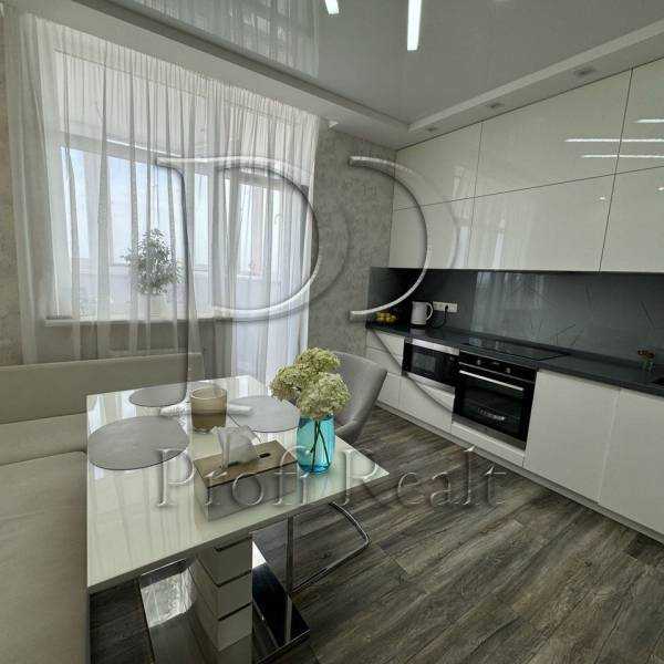 Продажа 2-комнатной квартиры 62 м², Елены Пчилки ул., 3-Д