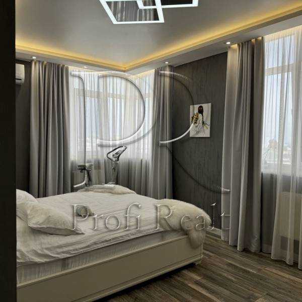 Продажа 2-комнатной квартиры 62 м², Елены Пчилки ул., 3-Д