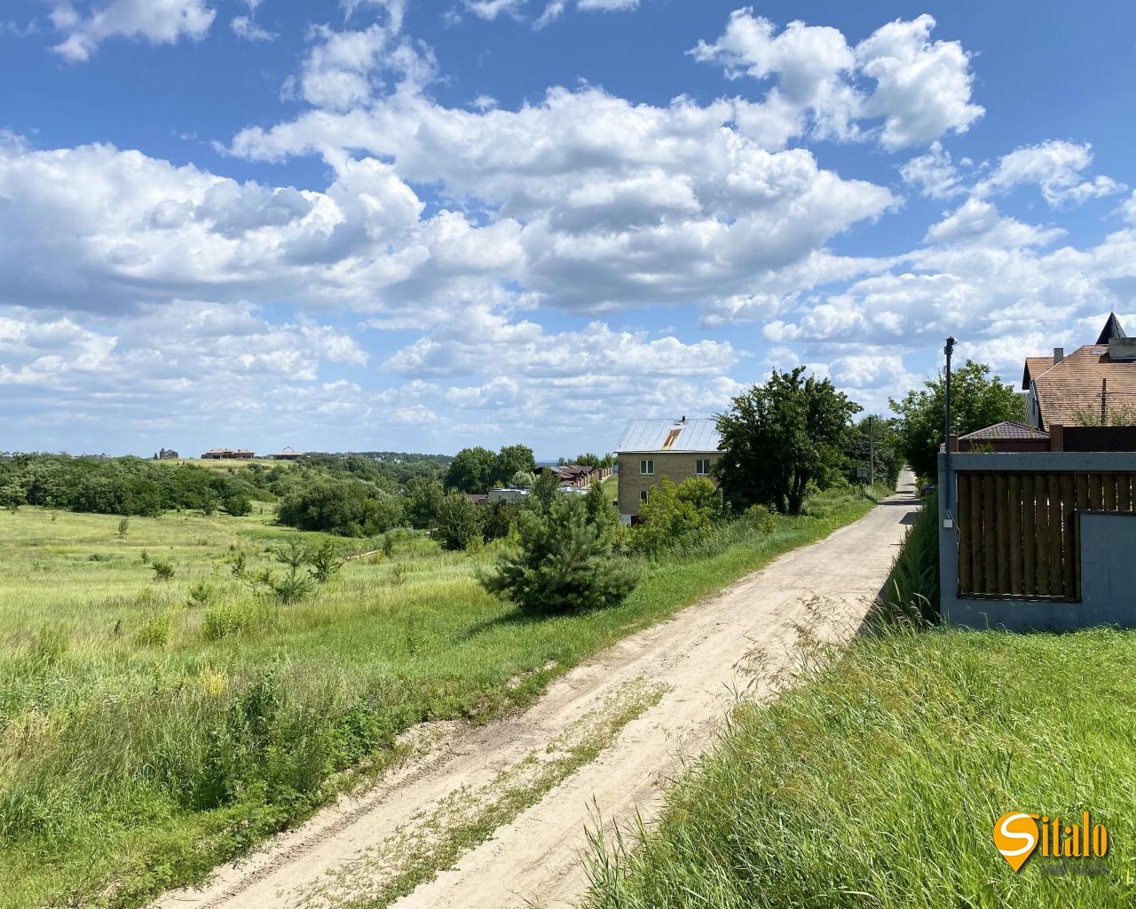 Продажа участка под индивидуальное жилое строительство 7.5 соток
