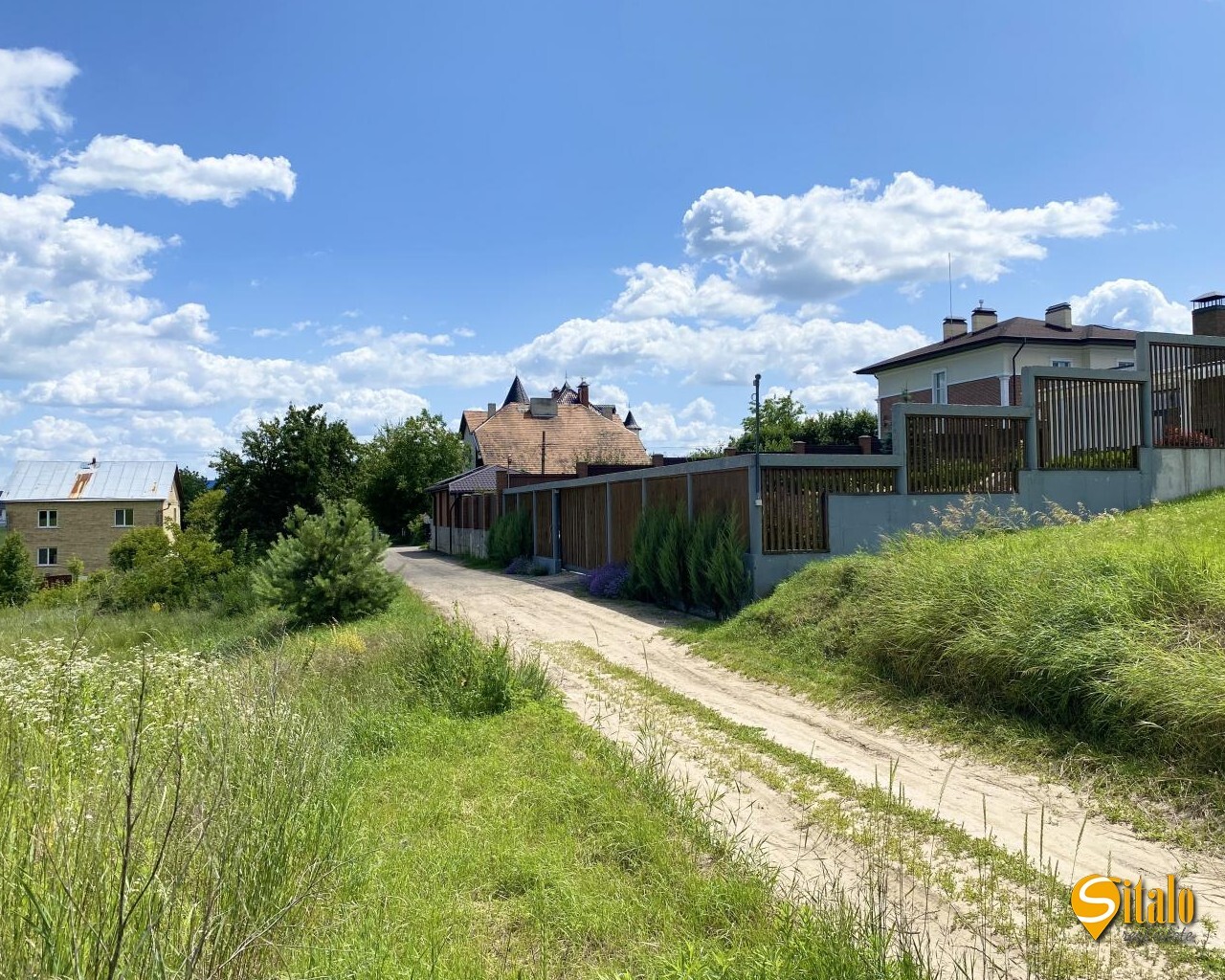 Продажа участка под индивидуальное жилое строительство 7.5 соток