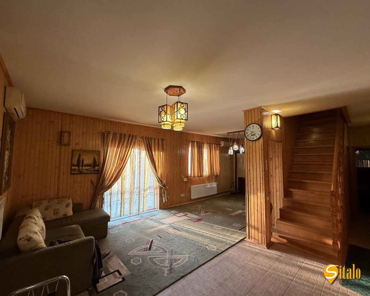 Продаж будинку 168 м²