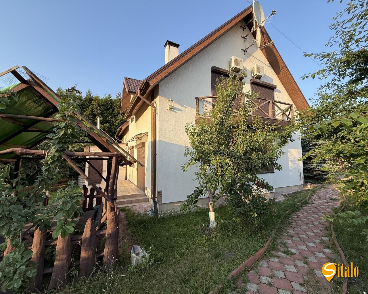Продаж будинку 168 м²