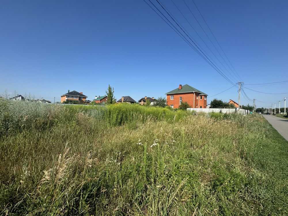 Продаж ділянки під індивідуальне житлове будівництво 10 соток