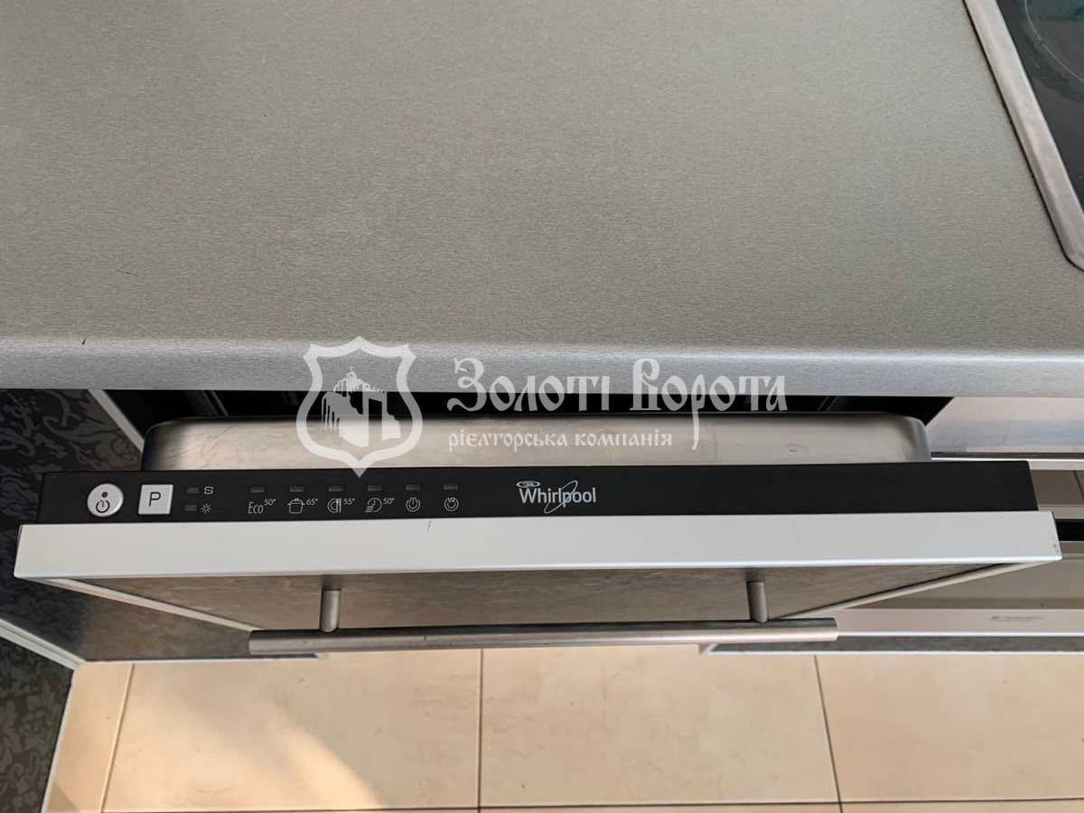Продажа 1-комнатной квартиры 58.2 м², Николая Ушакова ул., 1Б