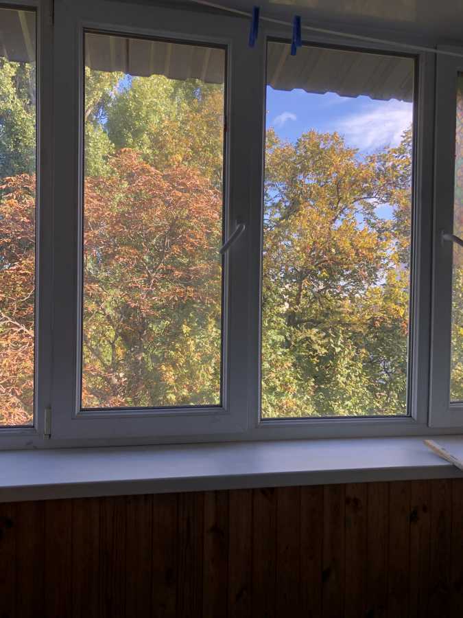Продаж 3-кімнатної квартири 50.6 м², Кирилівська вул., 110