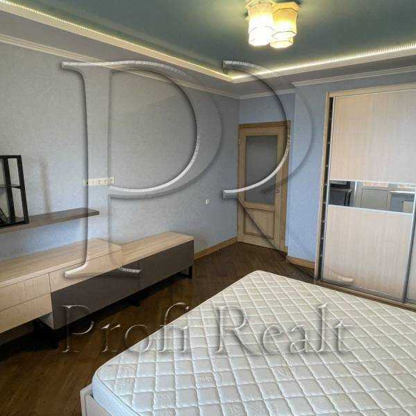 Продажа 1-комнатной квартиры 60 м², Олевская ул., 9