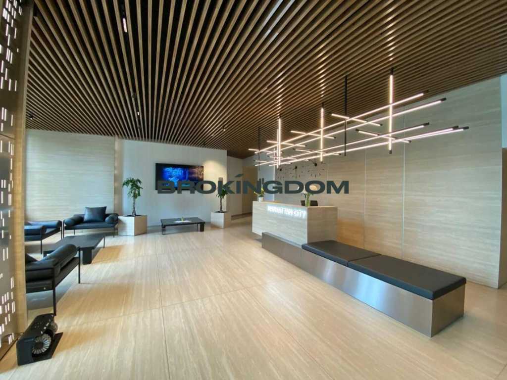 Продажа 1-комнатной квартиры 53 м², Победы просп., 11