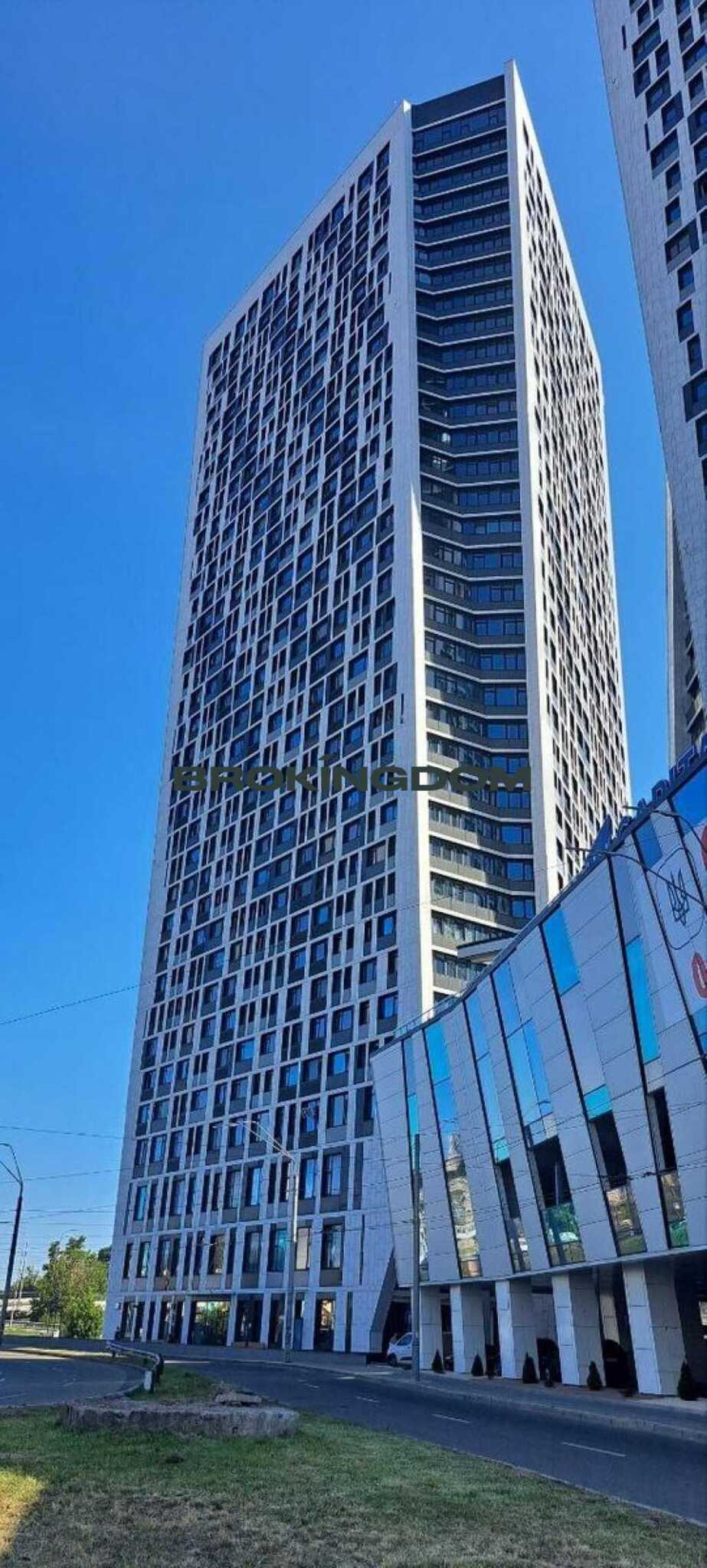 Продажа 1-комнатной квартиры 53 м², Победы просп., 11