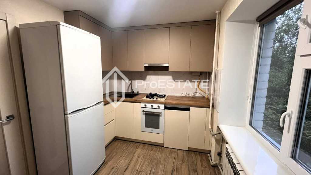 Продаж 2-кімнатної квартири 50.1 м², Головатого вул., 87