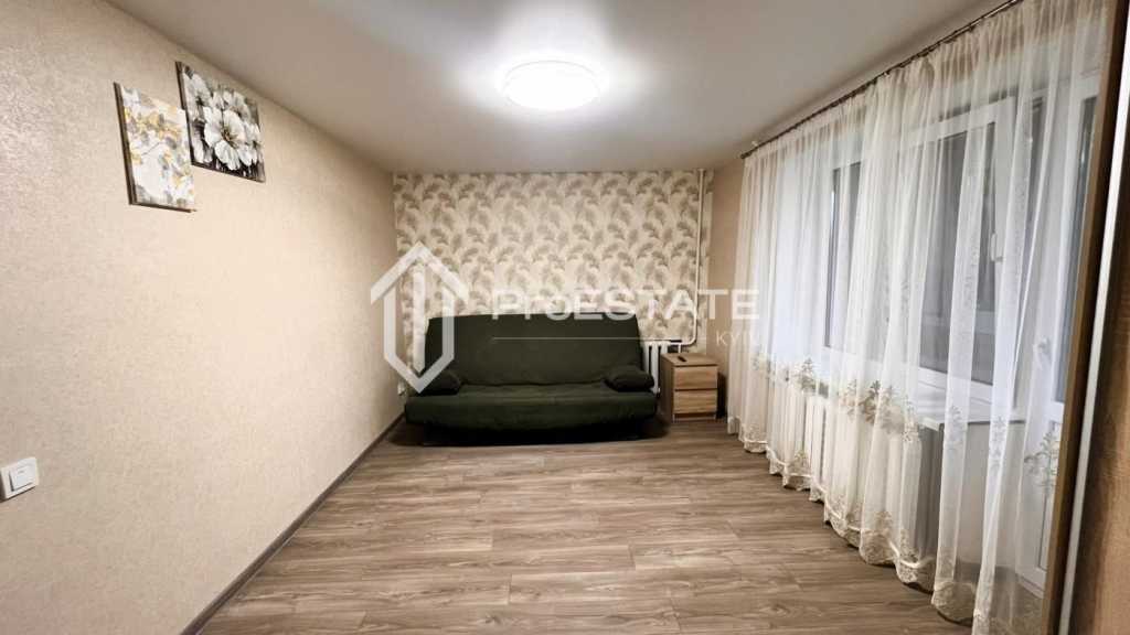 Продаж 2-кімнатної квартири 50.1 м², Головатого вул., 87