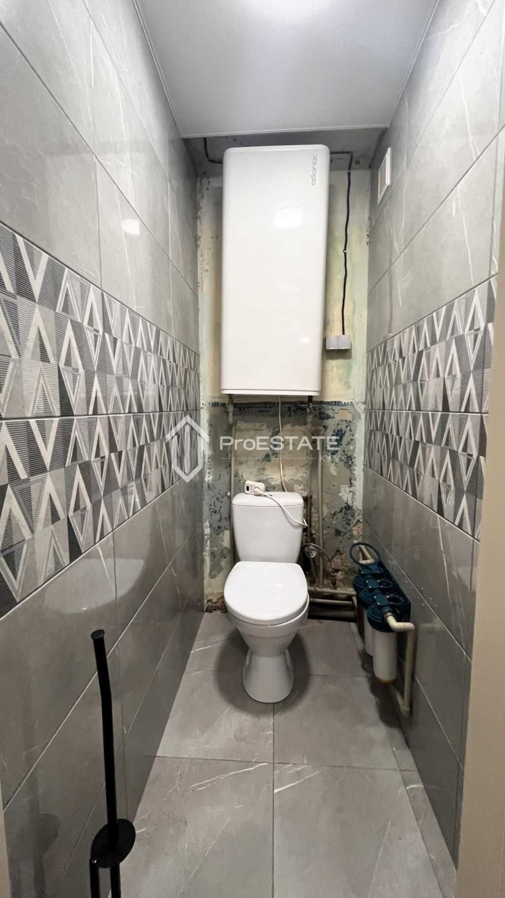 Продаж 2-кімнатної квартири 50.1 м², Головатого вул., 87