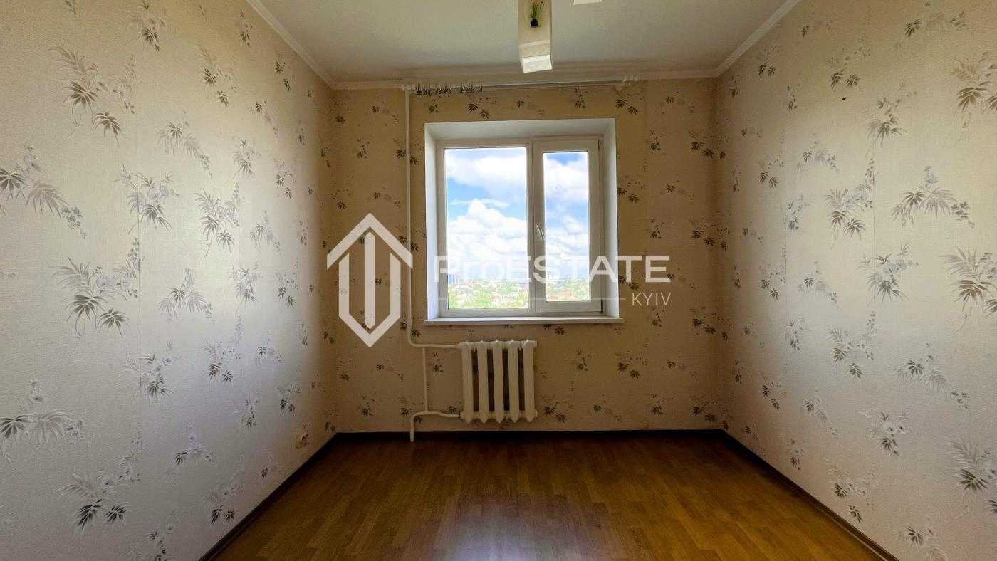 Продаж 3-кімнатної квартири 70.5 м², Головатого вул., 8