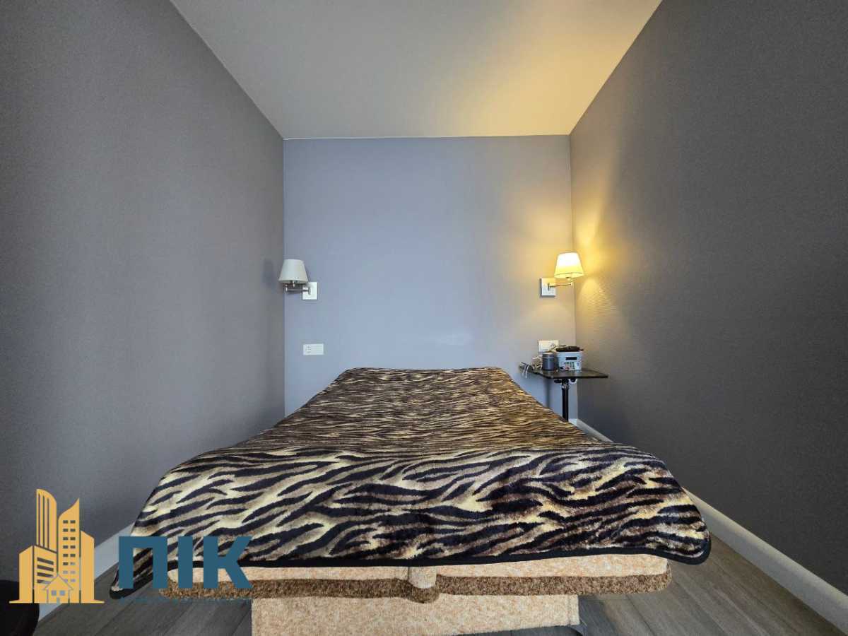 Продаж 1-кімнатної квартири 40 м², Жилянська вул., 72