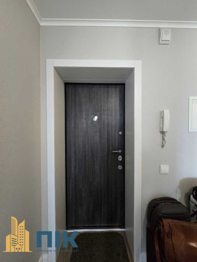 Продаж 1-кімнатної квартири 40 м², Жилянська вул., 72